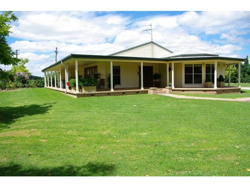Ultimate Dairy Farm, Manilla NSW 2346