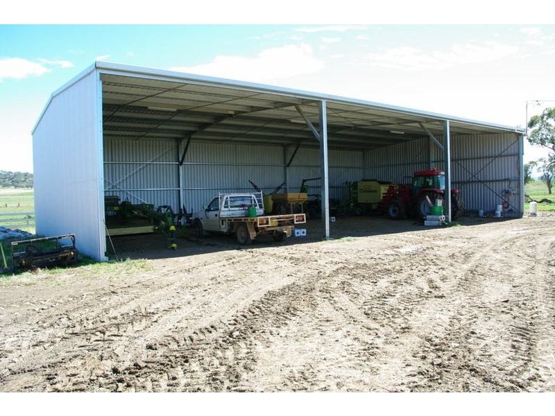 Ultimate Dairy Farm, Manilla NSW 2346