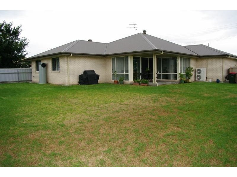 61 Kanangra Street, Manilla NSW 2346