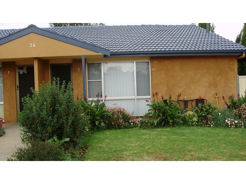 2/24 Macgregor Street, Tamworth NSW 2340