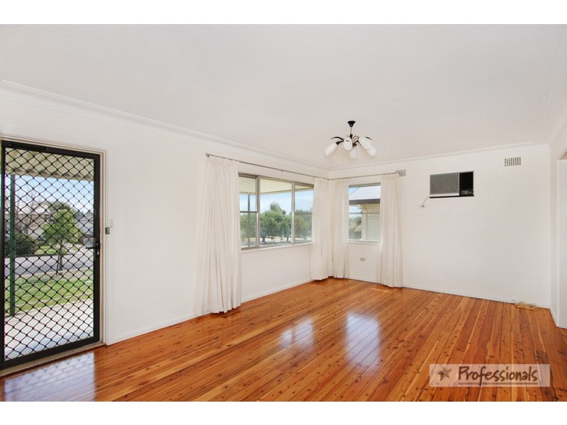 19 Holland  Street, Tamworth NSW 2340