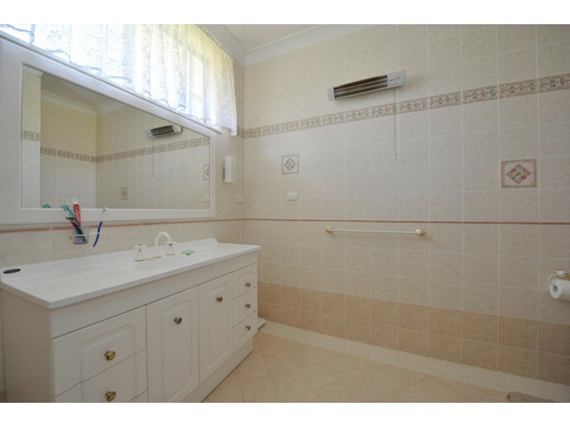 Avonlee & Caloola/1299 Babbinboon Road, Piallaway NSW 2342