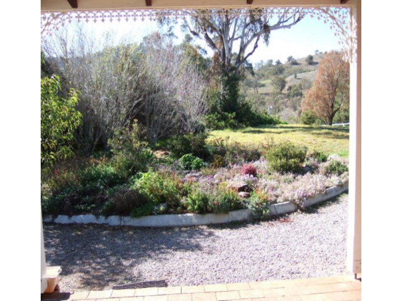 HIGHLANDS 157 Kerridene Road, Piallamore NSW 2340