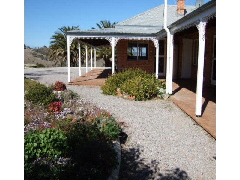 HIGHLANDS 157 Kerridene Road, Piallamore NSW 2340