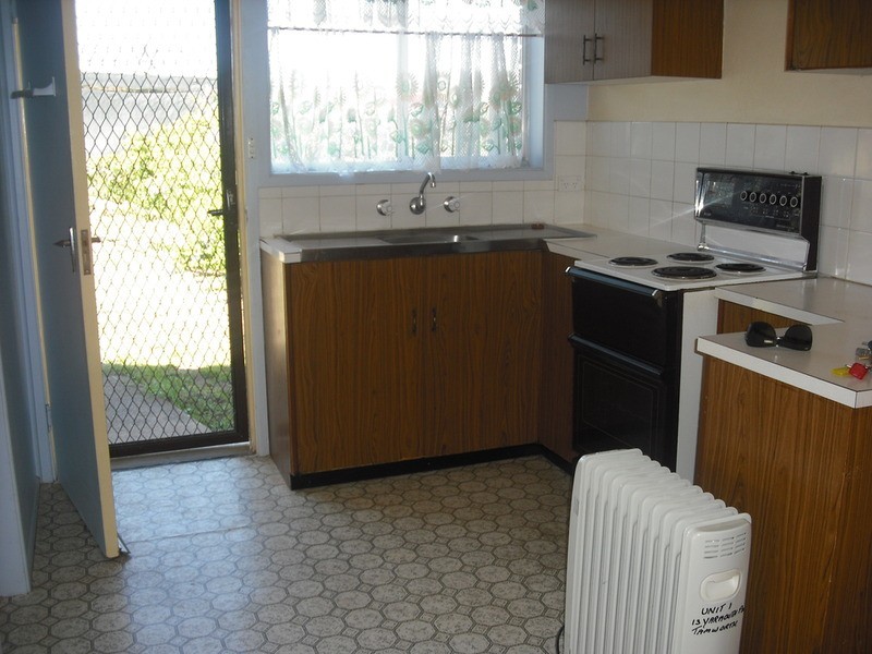 1/13 Yarmouth  Parade, Tamworth NSW 2340