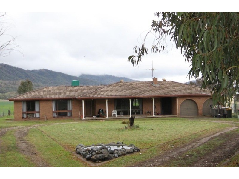 30 Back Limbri Road, Kootingal NSW 2352