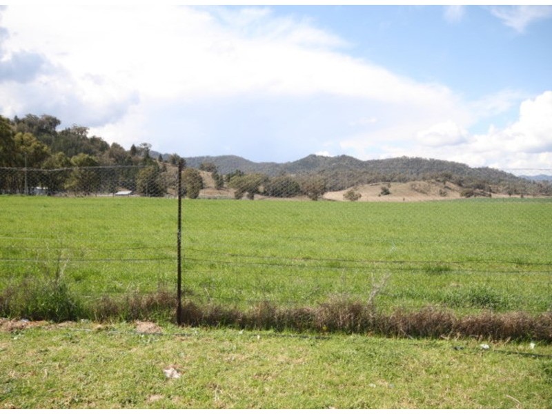 30 Back Limbri Road, Kootingal NSW 2352
