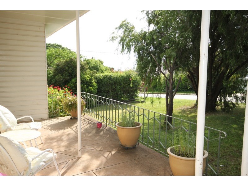 1 Yarral Avenue, Tamworth NSW 2340