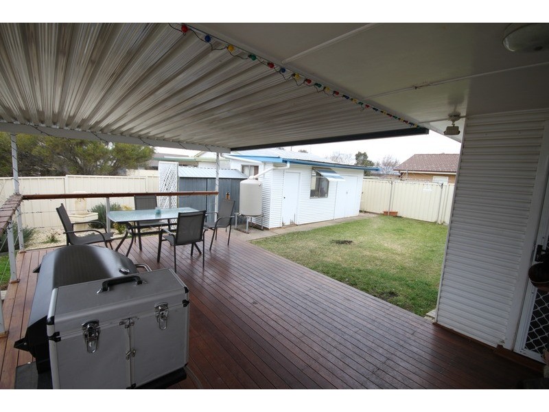 11 Olive Lane, Tamworth NSW 2340