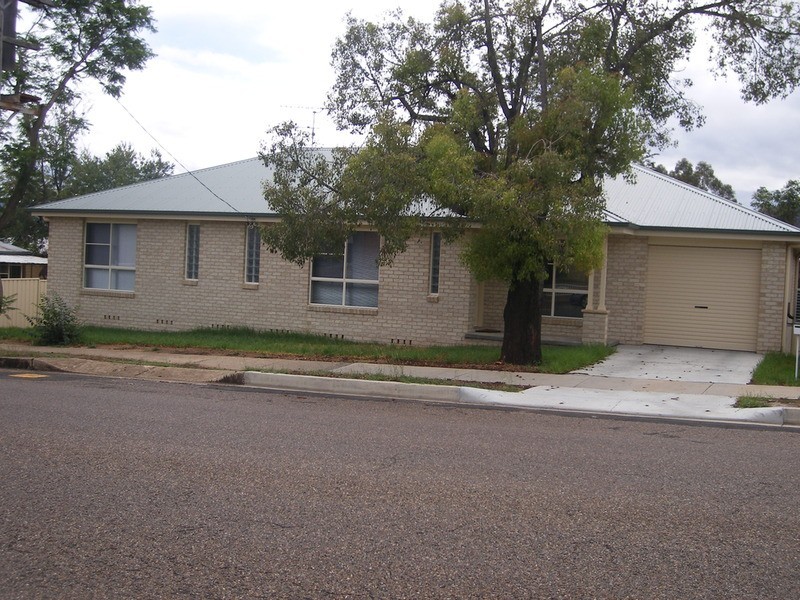 30 Phillip Street, Tamworth NSW 2340