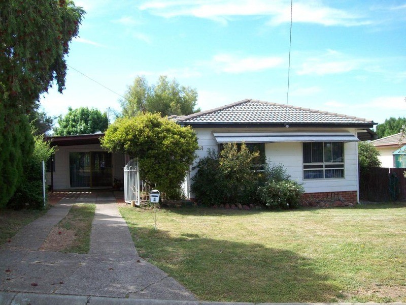 4 Fisher  Road, Tamworth NSW 2340