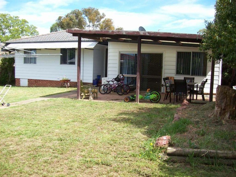 4 Fisher  Road, Tamworth NSW 2340