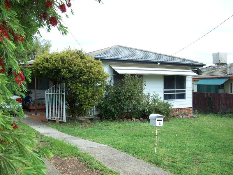 4 Fisher  Road, Tamworth NSW 2340