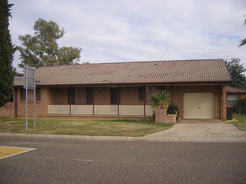 2 Kuloomba Street, Tamworth NSW 2340