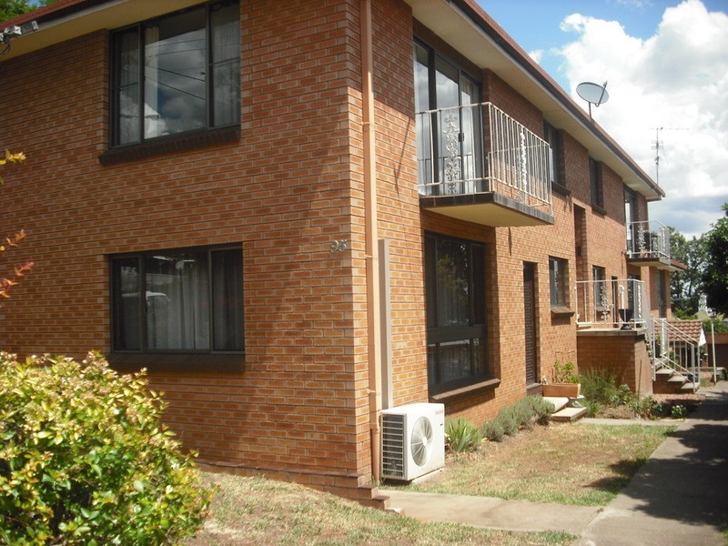 1/95 Upper  Street, Tamworth NSW 2340