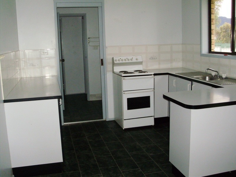 6 Willow Park Drive, Kootingal NSW 2352