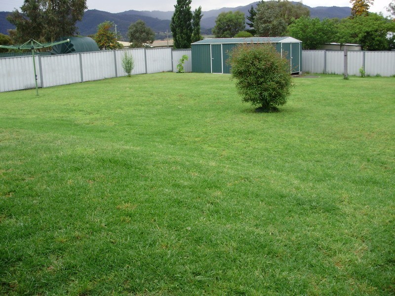 6 Willow Park Drive, Kootingal NSW 2352