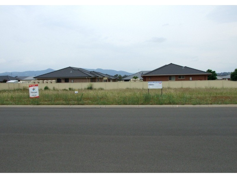 22 Cunningham  Street, Westdale NSW 2340