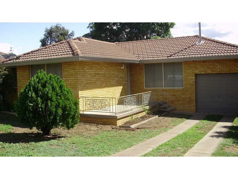 28 Cypress Street, Tamworth NSW 2340