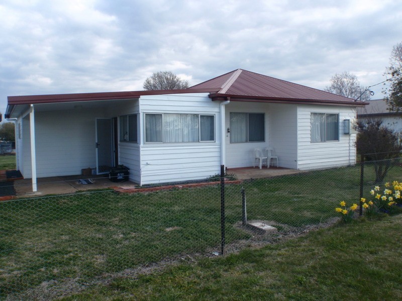 58B Russell Street, Guyra NSW 2365