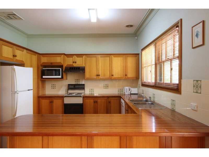 33 Roderick Street, Tamworth NSW 2340