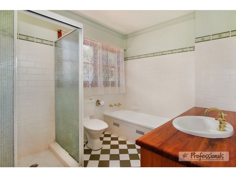 33 Roderick Street, Tamworth NSW 2340