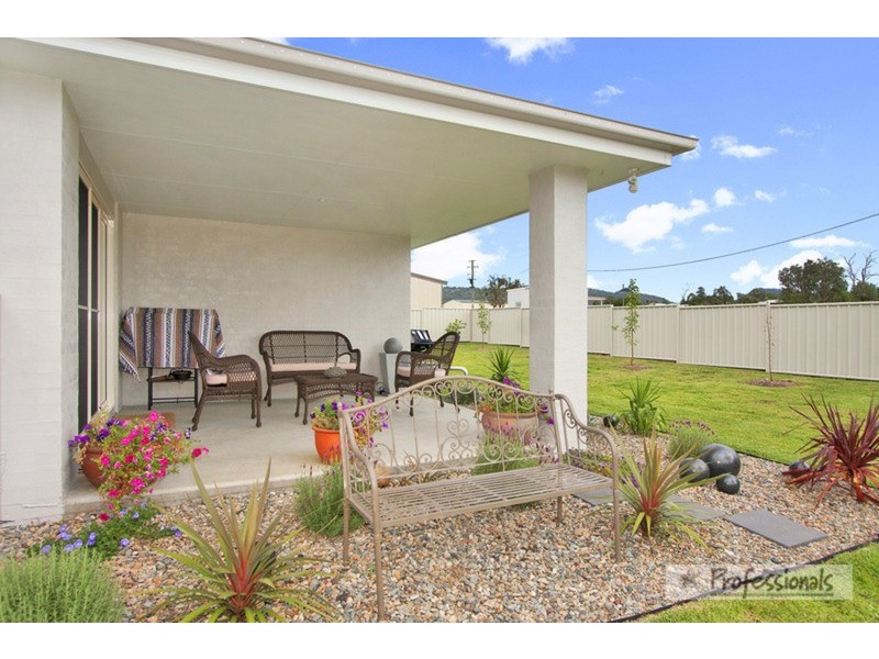 7 Grevillea Crescent, Kootingal NSW 2352