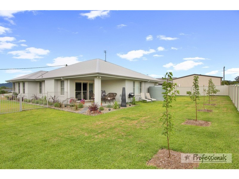 7 Grevillea Crescent, Kootingal NSW 2352