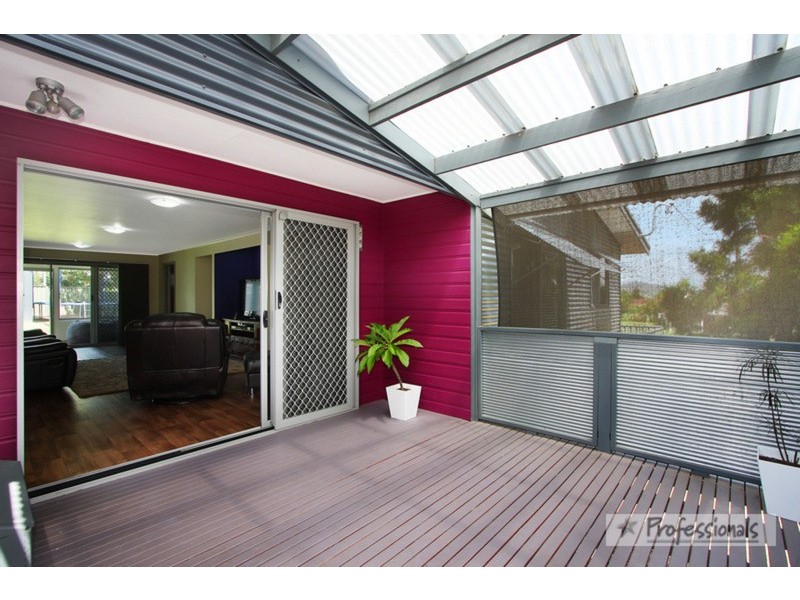 1 Damar Avenue, Kootingal NSW 2352