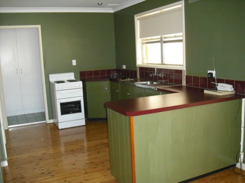 37 Hall  Street, Tamworth NSW 2340