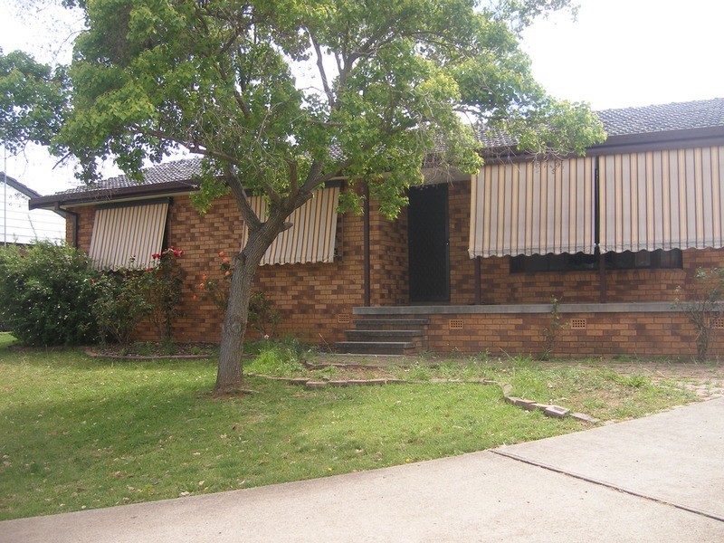 5 Avon Place, Tamworth NSW 2340