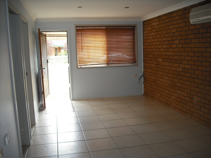 2/95 Piper  Street, Tamworth NSW 2340