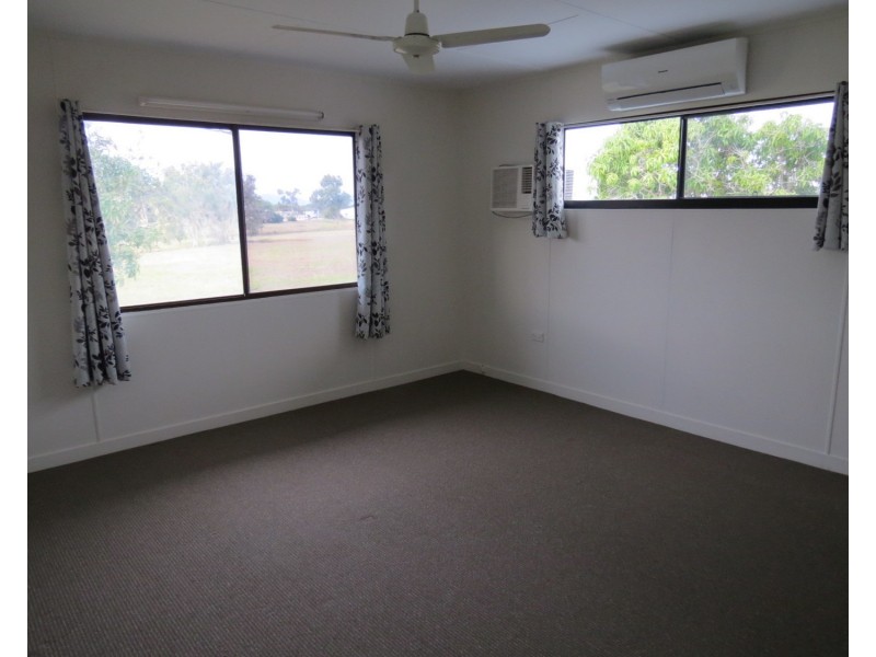 7 Avoca Road, Bowen QLD 4805