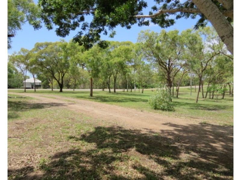 38 Drays Road, Bowen QLD 4805