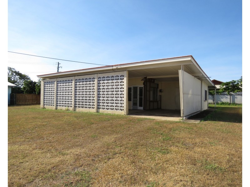 22 Gloucester Street, Bowen QLD 4805