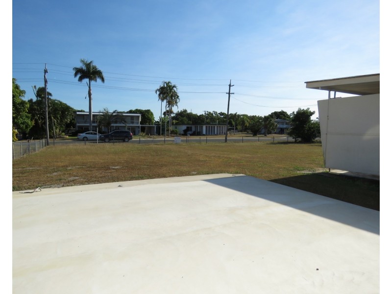 22 Gloucester Street, Bowen QLD 4805