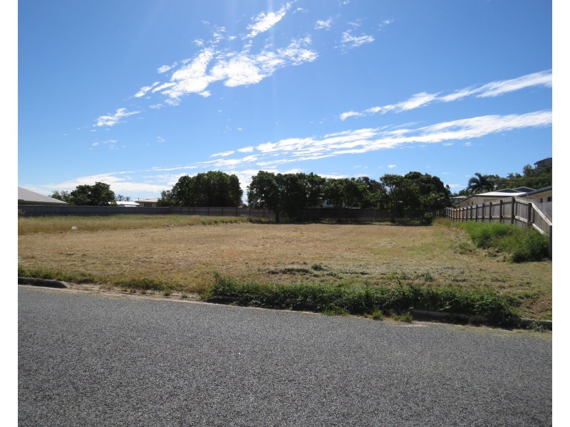 6 Russell Street, Bowen QLD 4805