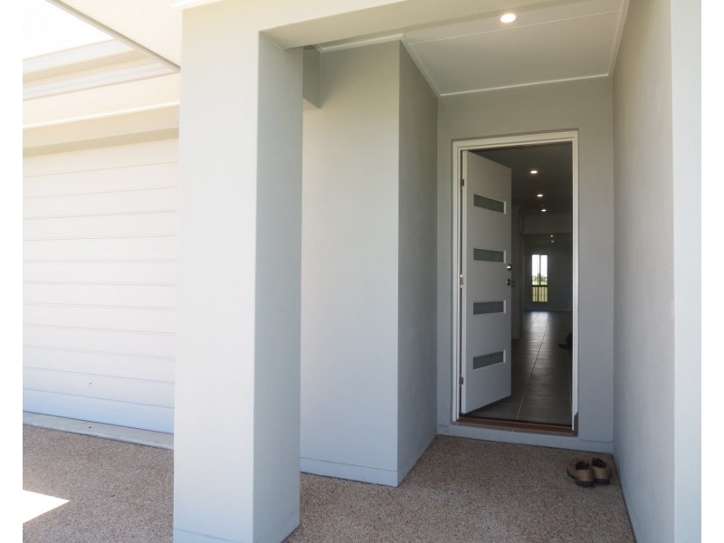 25 Duke Street, Bowen QLD 4805