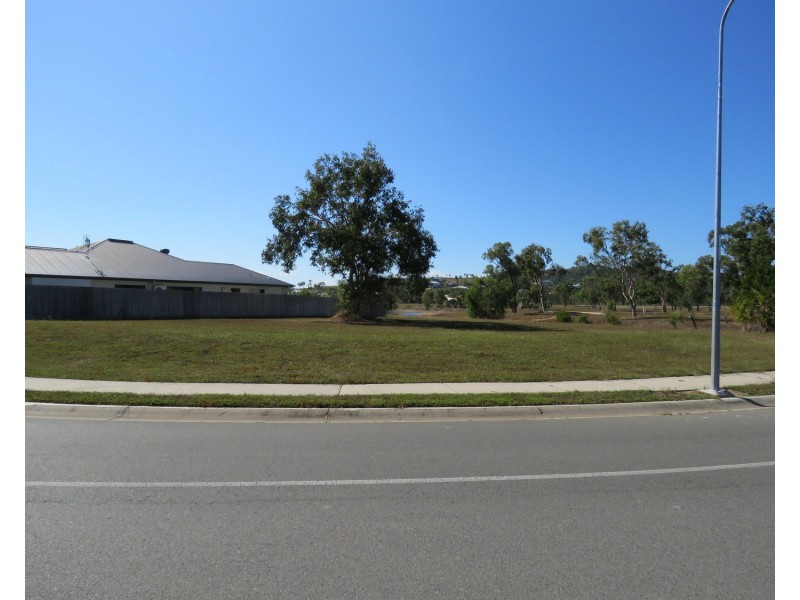 22 Scenic Drive, Bowen QLD 4805