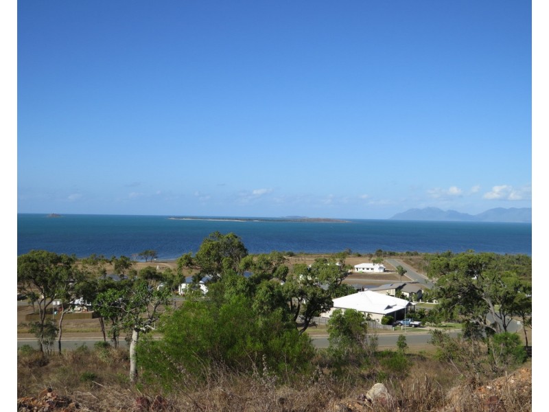 25 Harbour View Terrace, Bowen QLD 4805