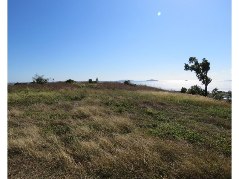 25 Harbour View Terrace, Bowen QLD 4805
