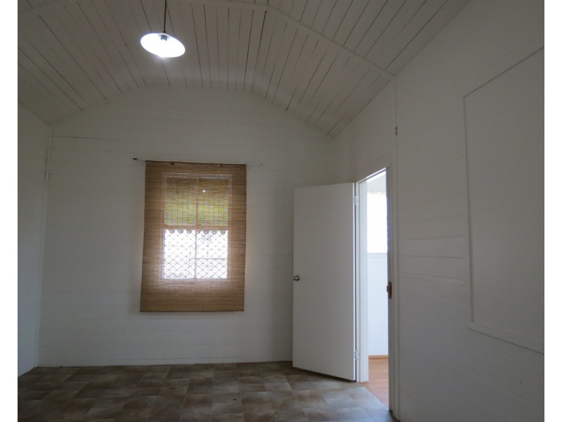 59 Reynolds Street, Bowen QLD 4805