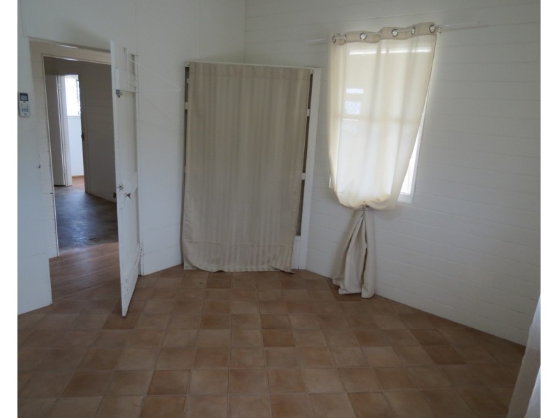 59 Reynolds Street, Bowen QLD 4805