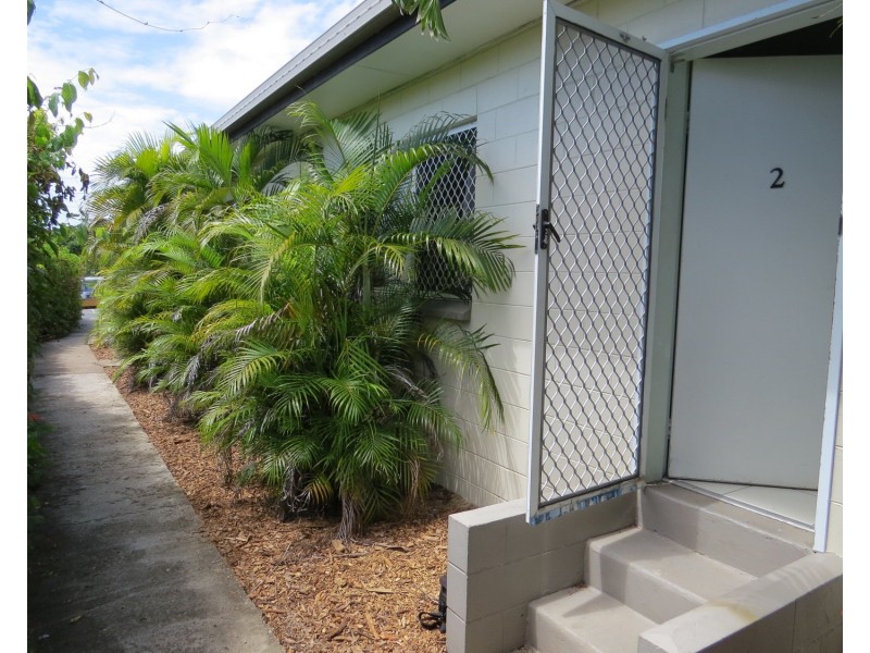 2 /16 Powell Street, Bowen QLD 4805