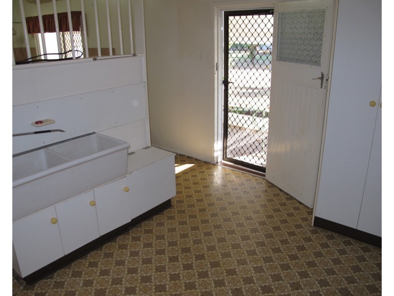 11 Golf Links Road, Bowen QLD 4805