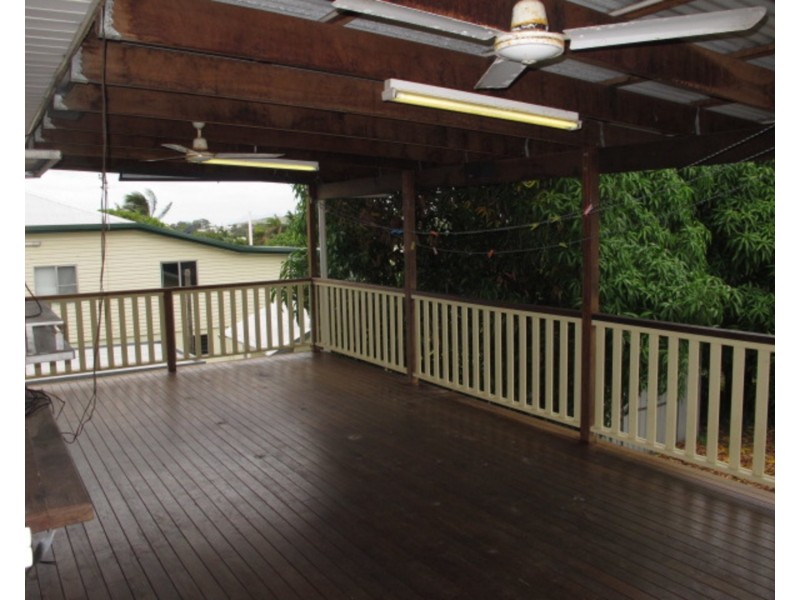 105 Powell Street, Bowen QLD 4805