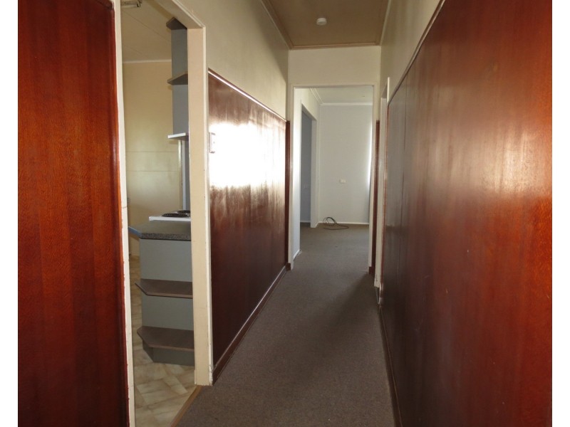 105 Powell Street, Bowen QLD 4805