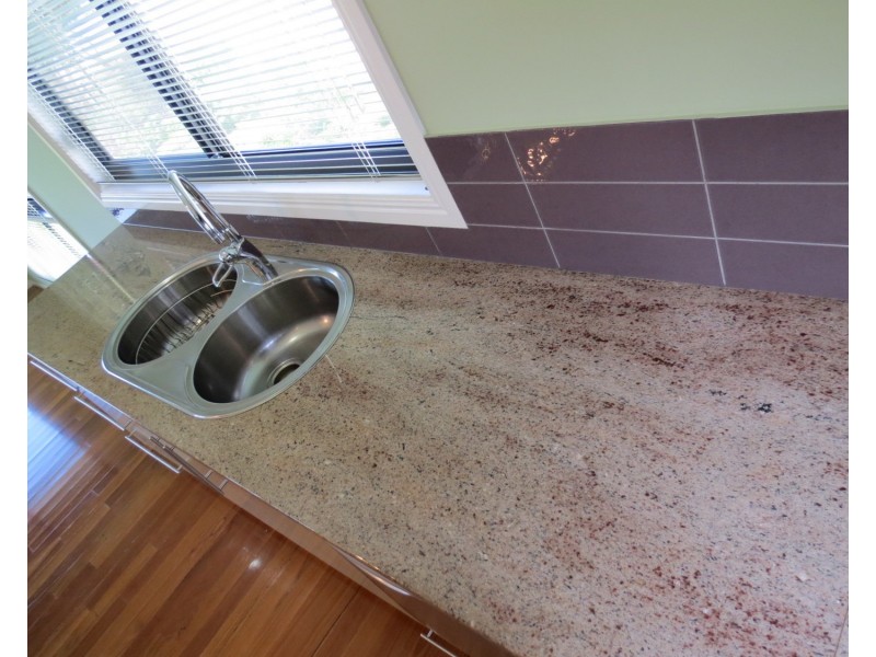 42 Whyte Avenue, Brisk Bay QLD 4805