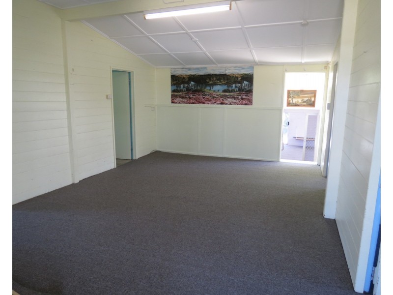 25 Thomas Street, Bowen QLD 4805