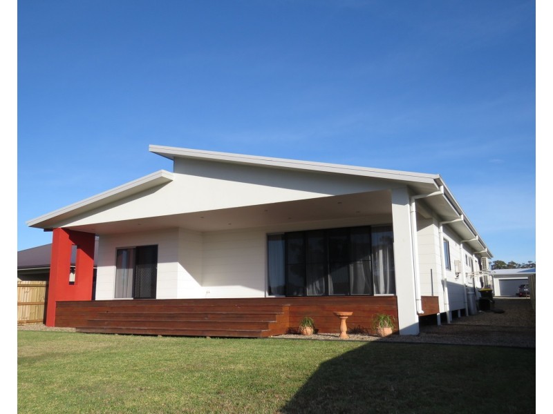 40 Scenic Crescent, Bowen QLD 4805